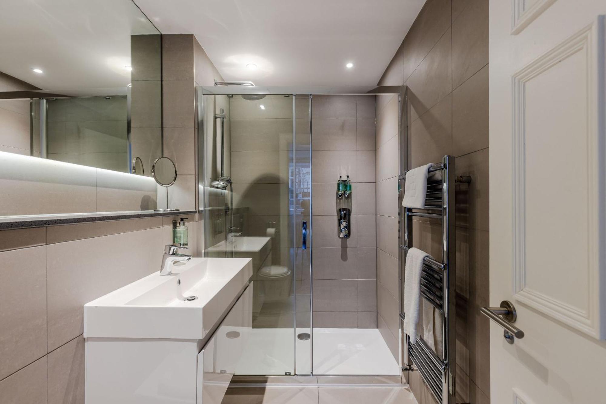 Dragon Suites - Edinburgh City Centre 2 Bed Apartment 외부 사진